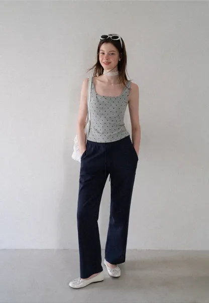 Freizeithose mit hohem Bund und Kordelzug, ausgestelltem Bein