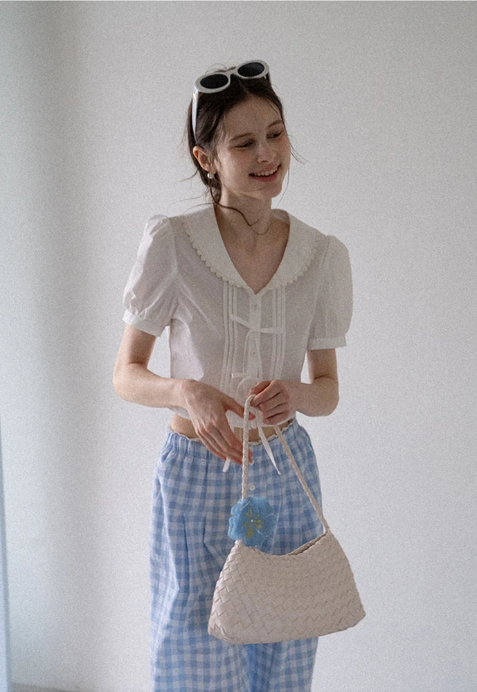 Women's Lace Collar Bow-Detail Blouse