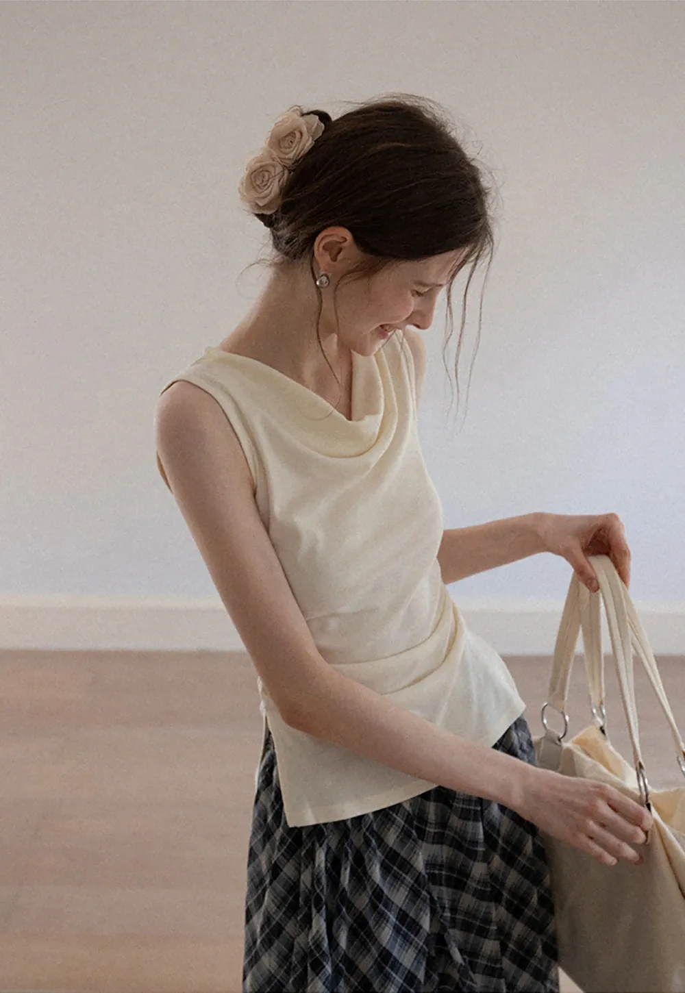 Women's Drape Back Sleeveless Ruched Tank Top