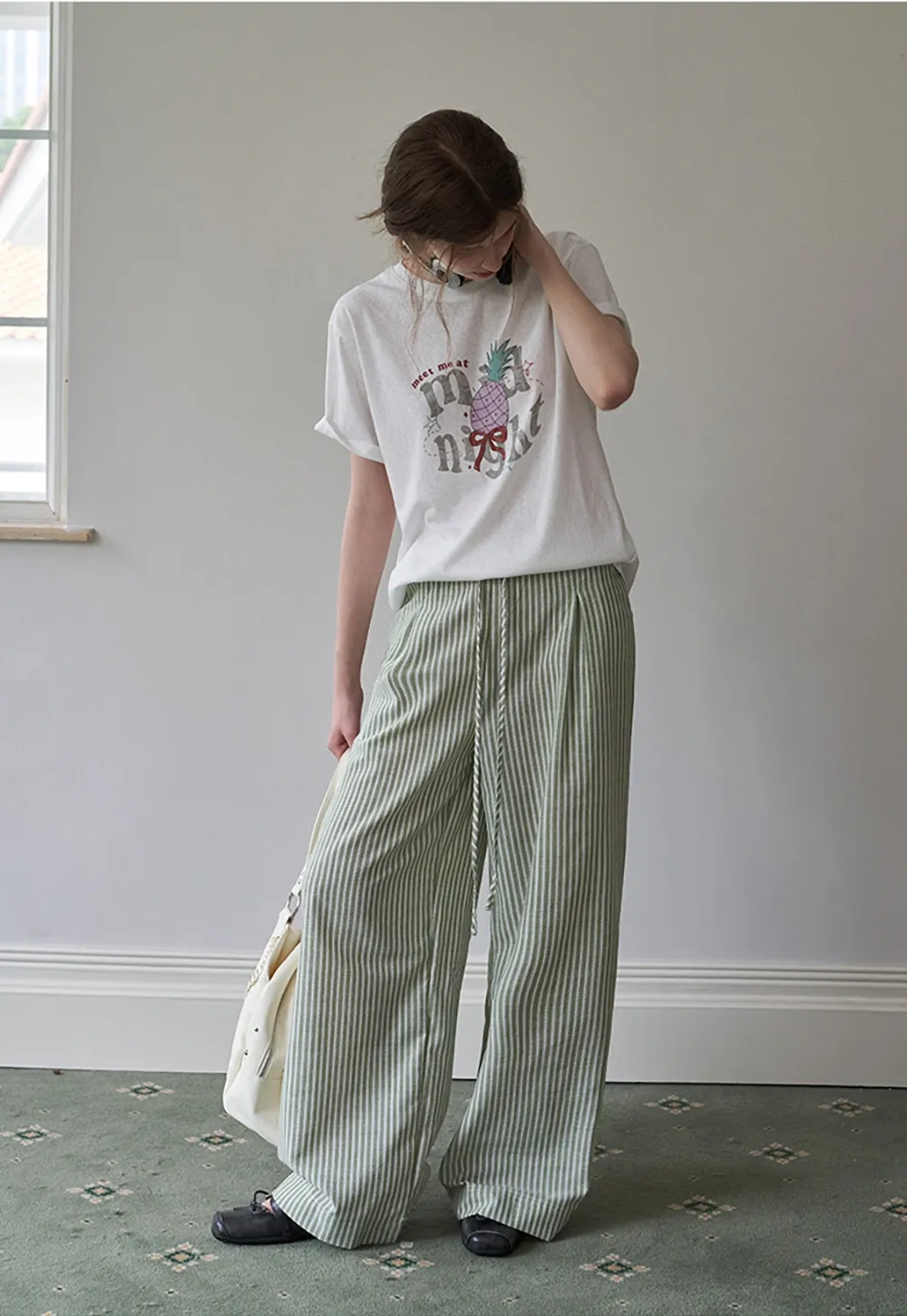 Women's Pineapple Letter Graphic T-Shirt