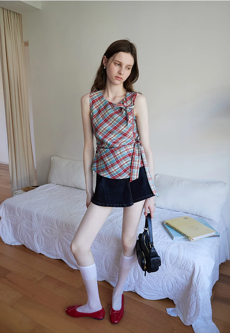 Plaid Sleeveless Top with Side Tie