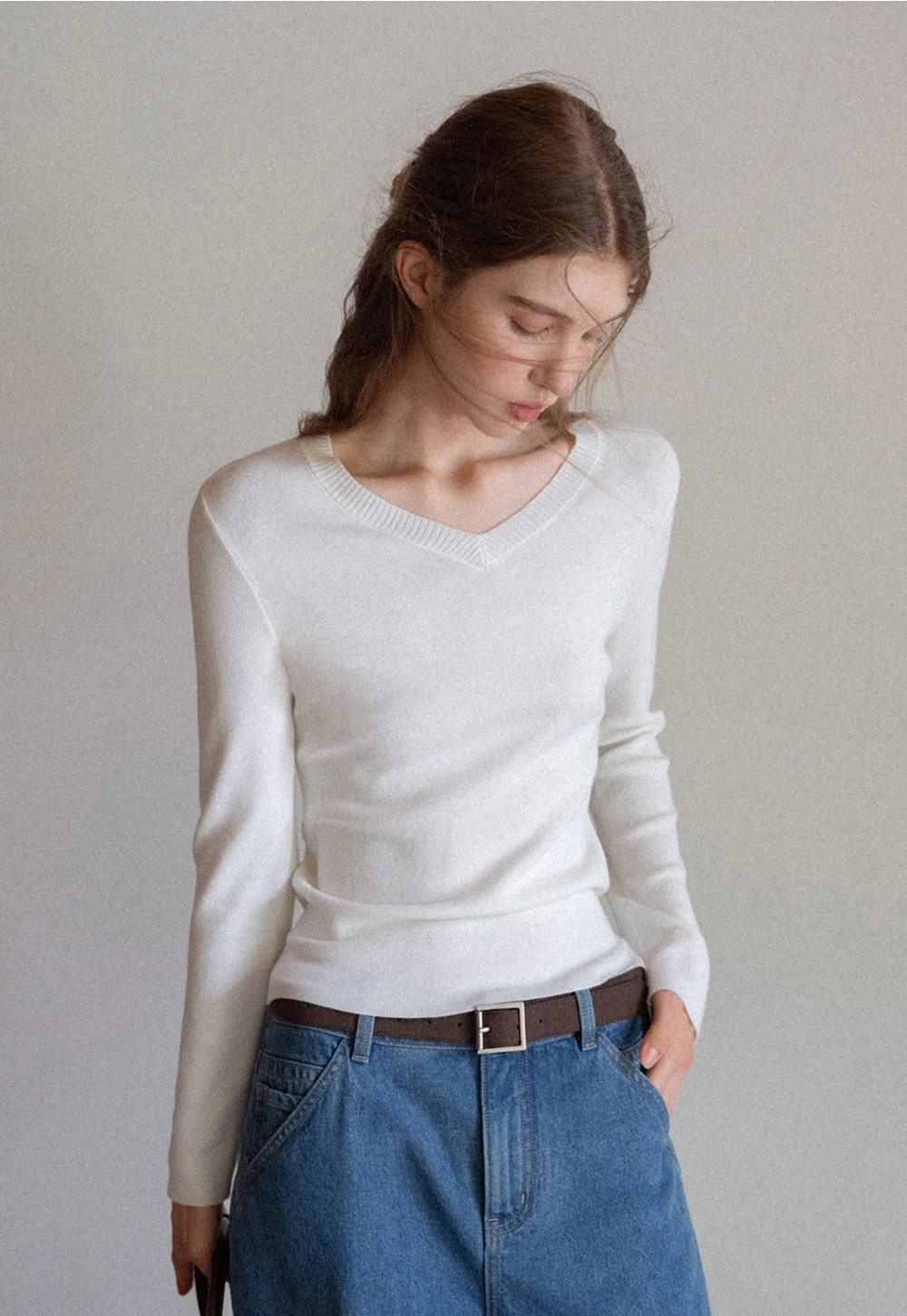 Casual White Long Sleeve Sweater with V-Neck