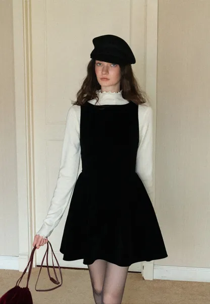 Elegant Black Velvet A-Line Sleeveless Short Dress