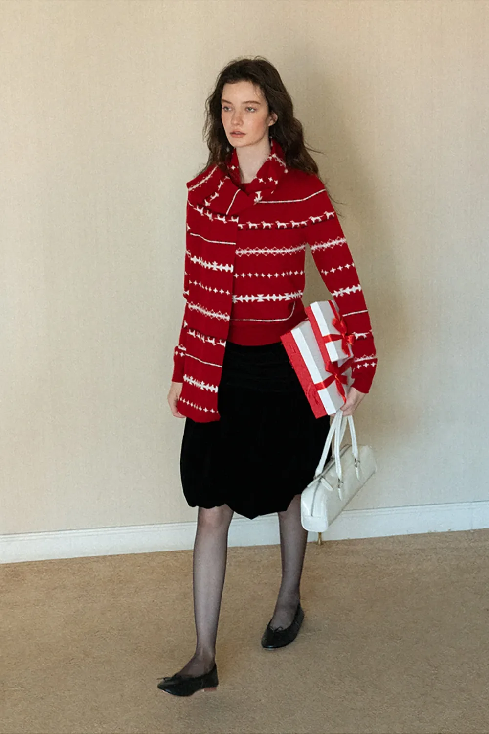 Christmas Knit Scarf With Reindeer Pattern