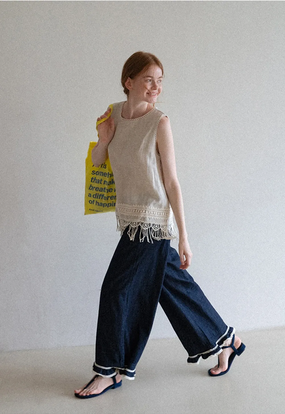 Lace Trim Tank Top with Tassel Hem