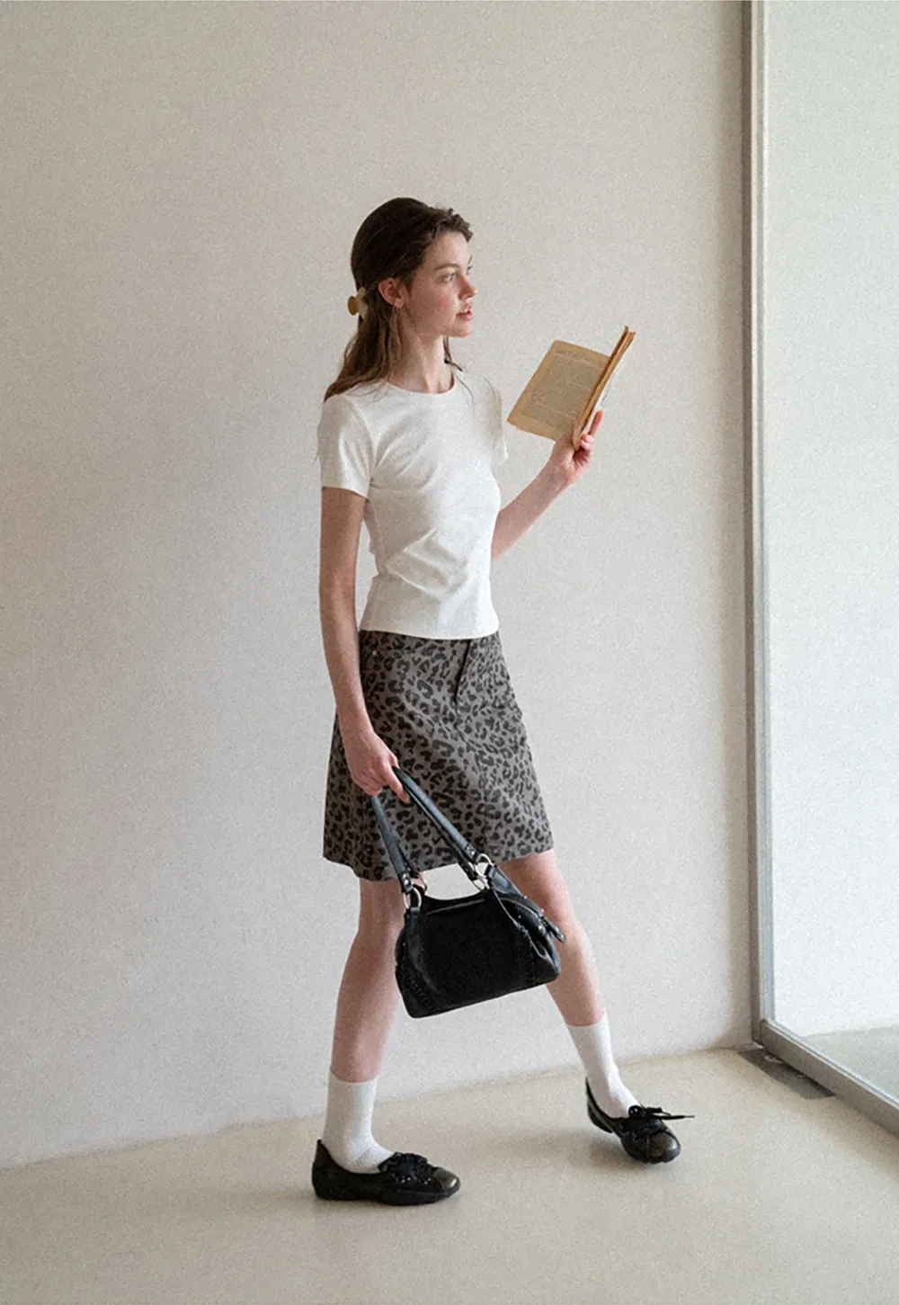 Short sleeve tshirt with lace back detail