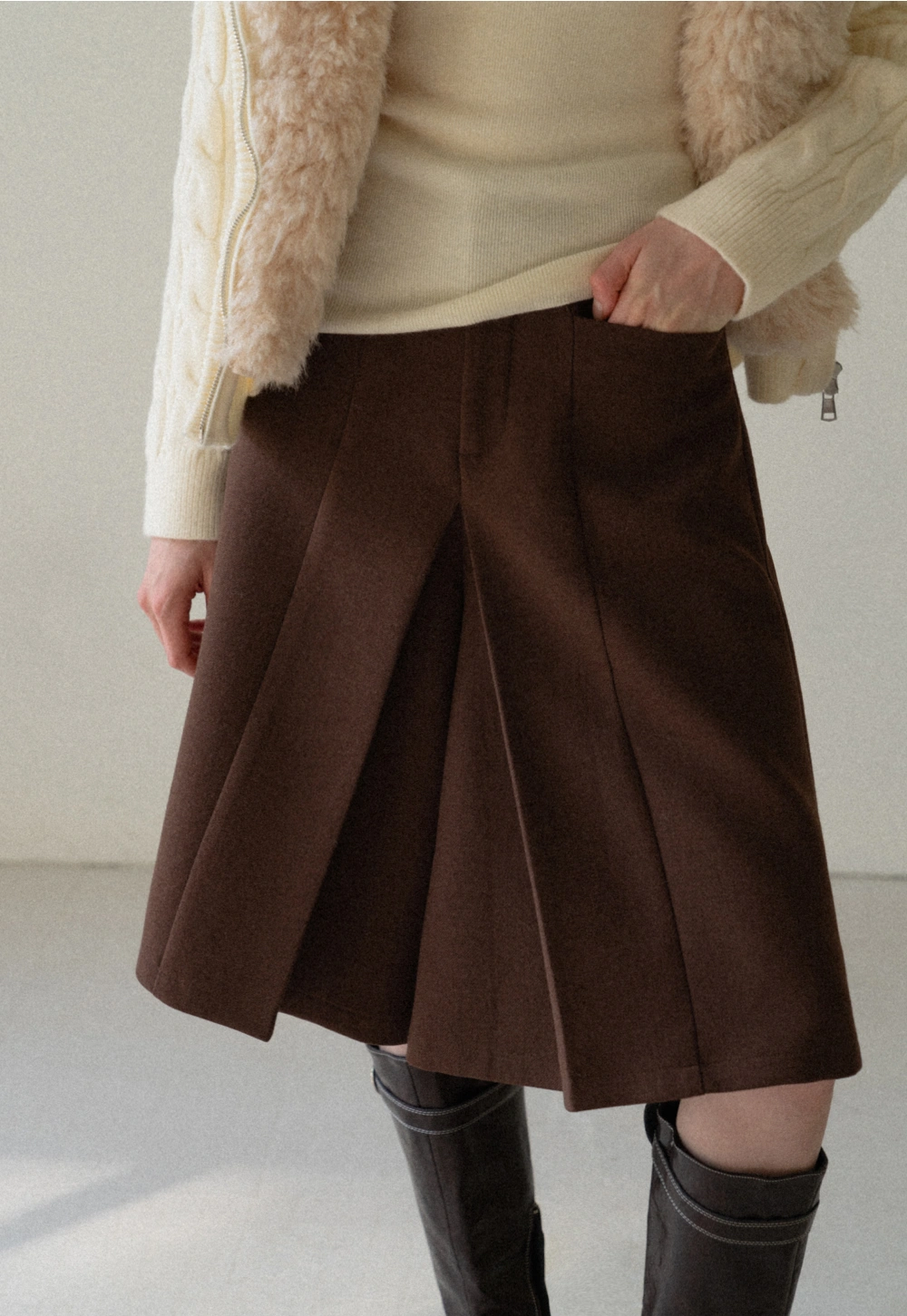 Flowy Skirt-Style Wide-Leg Cropped Trousers