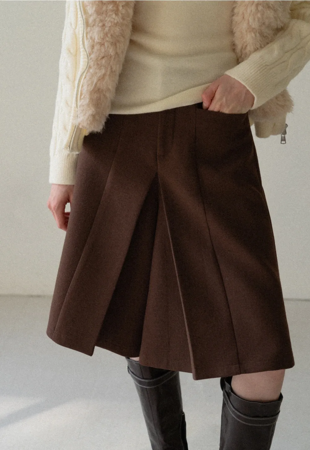 Flowy Skirt-Style Wide-Leg Cropped Trousers