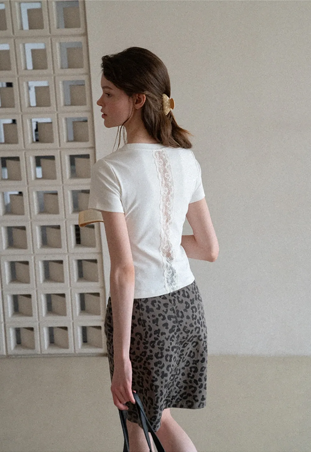 Short sleeve tshirt with lace back detail