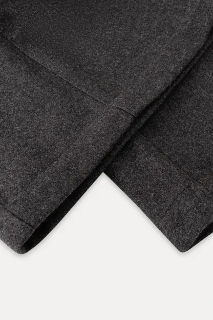 Elegant Woolen Three-Quarter Pants