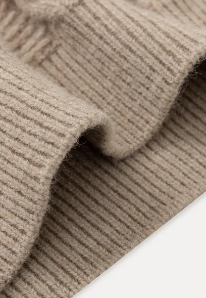 Cable Knit Sleeveless Turtleneck Sweater