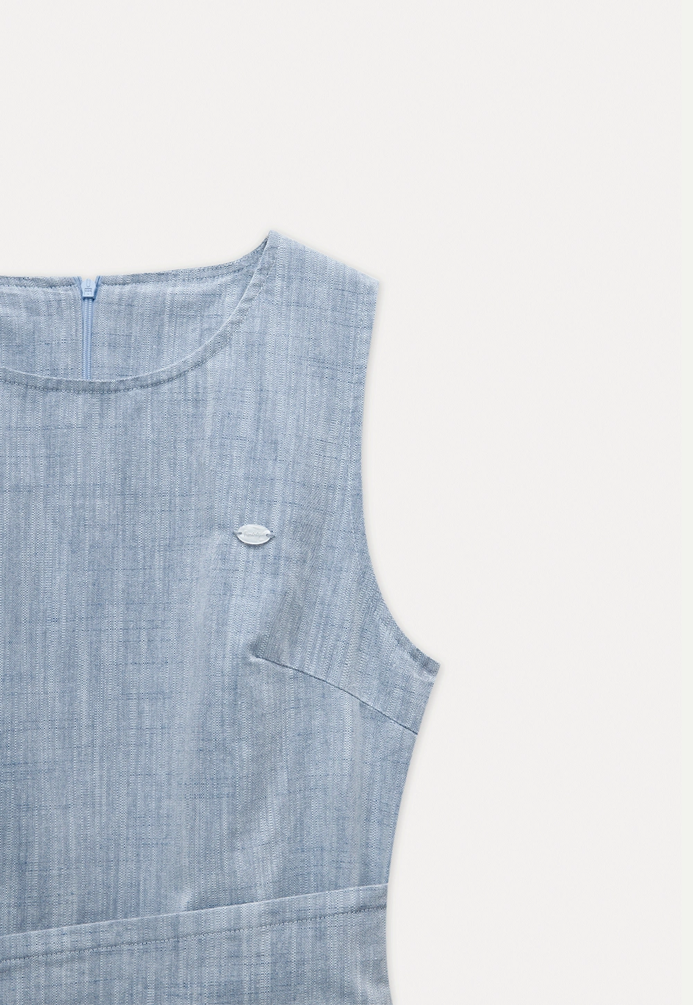 Women’s Sleeveless Tie Waist Chambray Dress