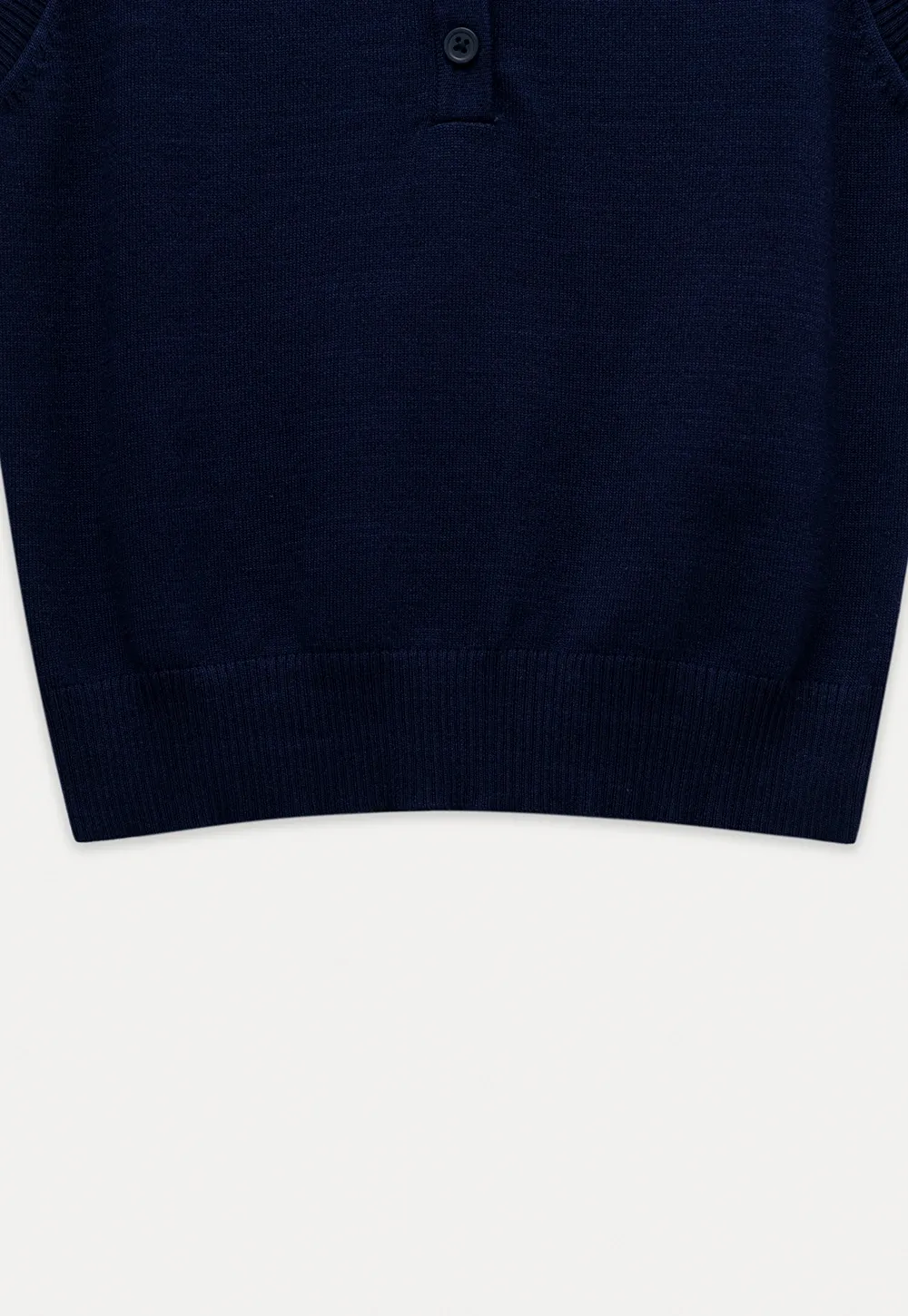 Women’s Sleeveless Collared Button-Up Knit Top