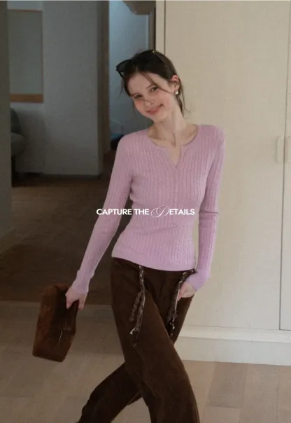 Womens Ribbed Knit Long Sleeve V- Neck Knit Top