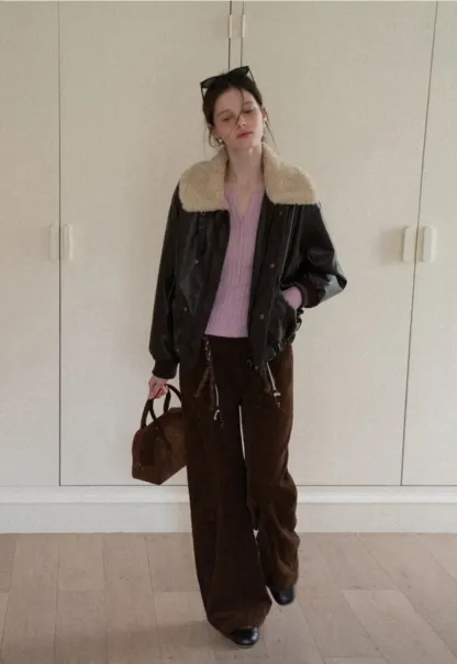 Womens Ribbed Knit Long Sleeve V- Neck Knit Top