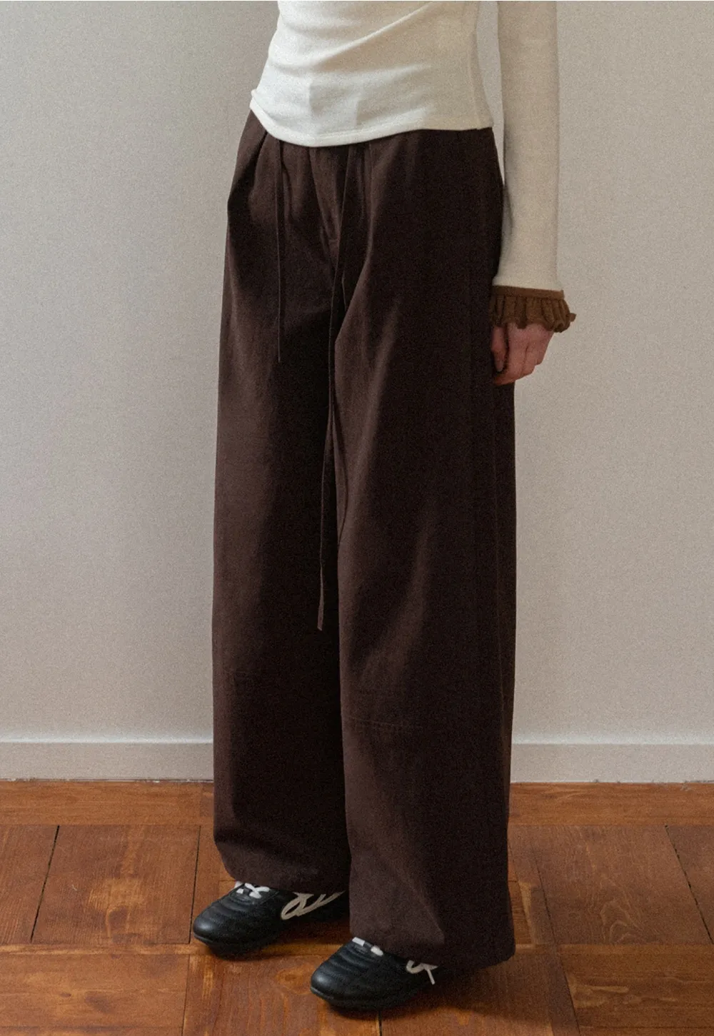 Women Pleated Wide-Leg Trousers