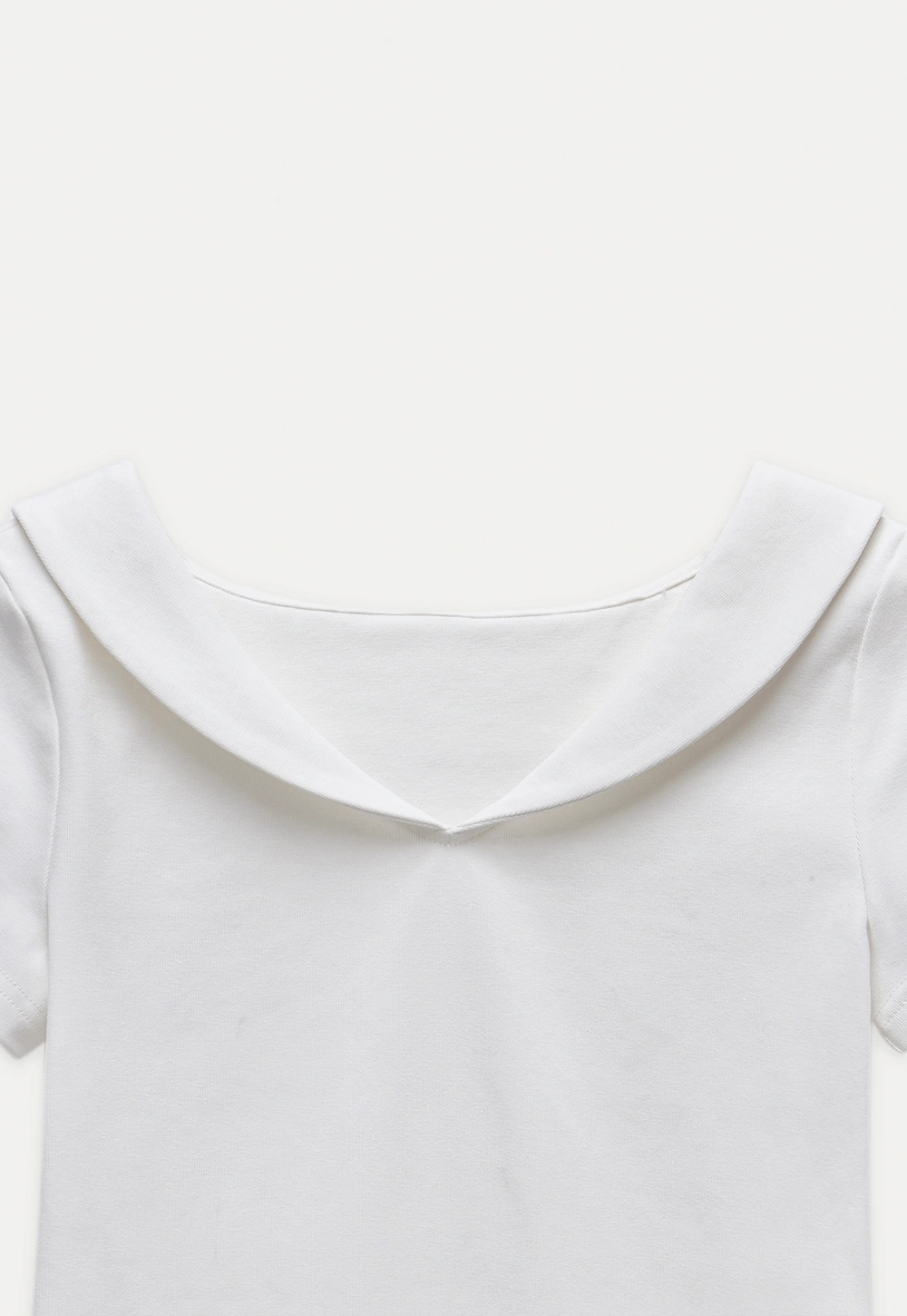 Women's V-Neck Cropped Top