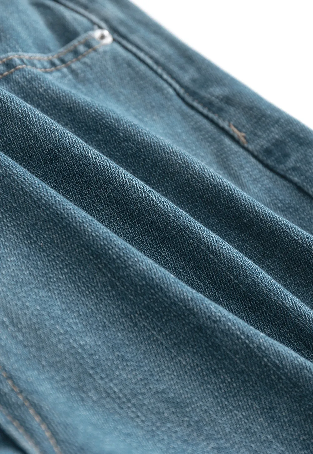 Women's Split Hem Denim Shorts with Pocket Design