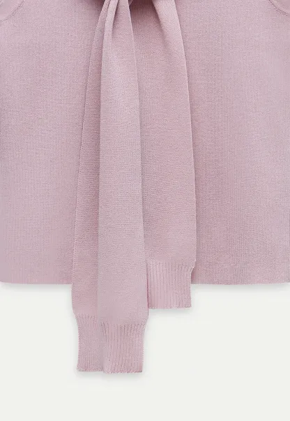 Women’s Sleeveless Knit Top