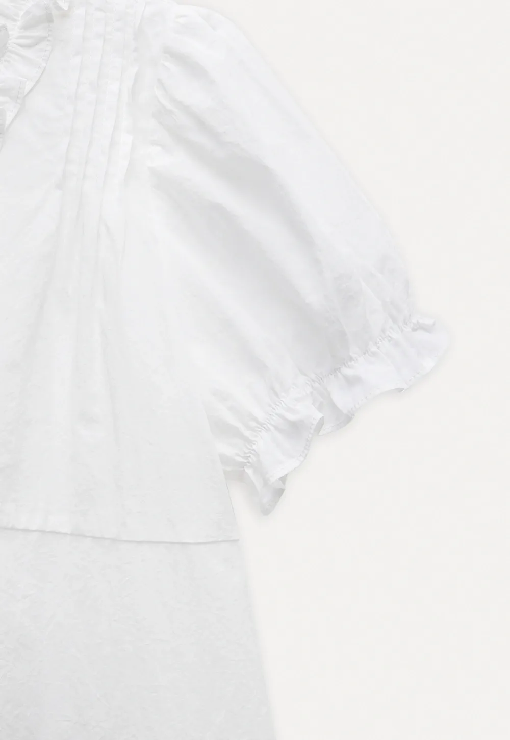 Women's Ruffle Trim Puff Sleeve Blouse