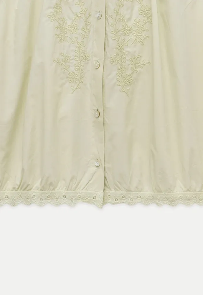 Women’s Lace Trim Floral Embroidered Button Sleeveless Blouse