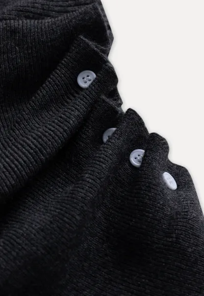 Women’s Boat Neck Knitted Sweater