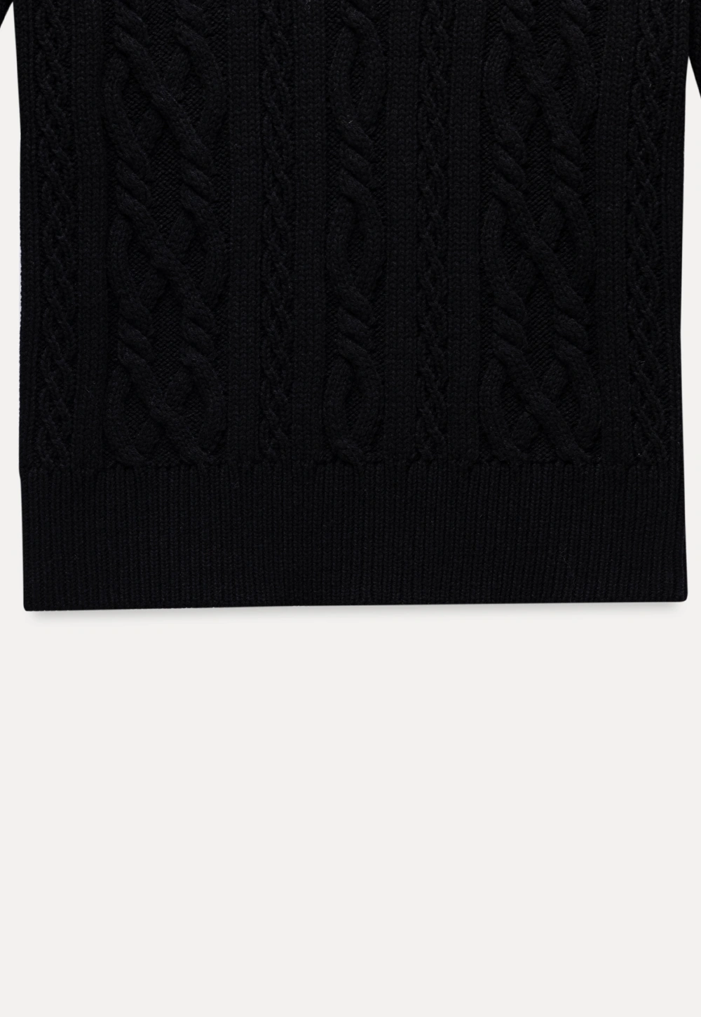 Classic Round Neck Cable Knit Slim Sweater