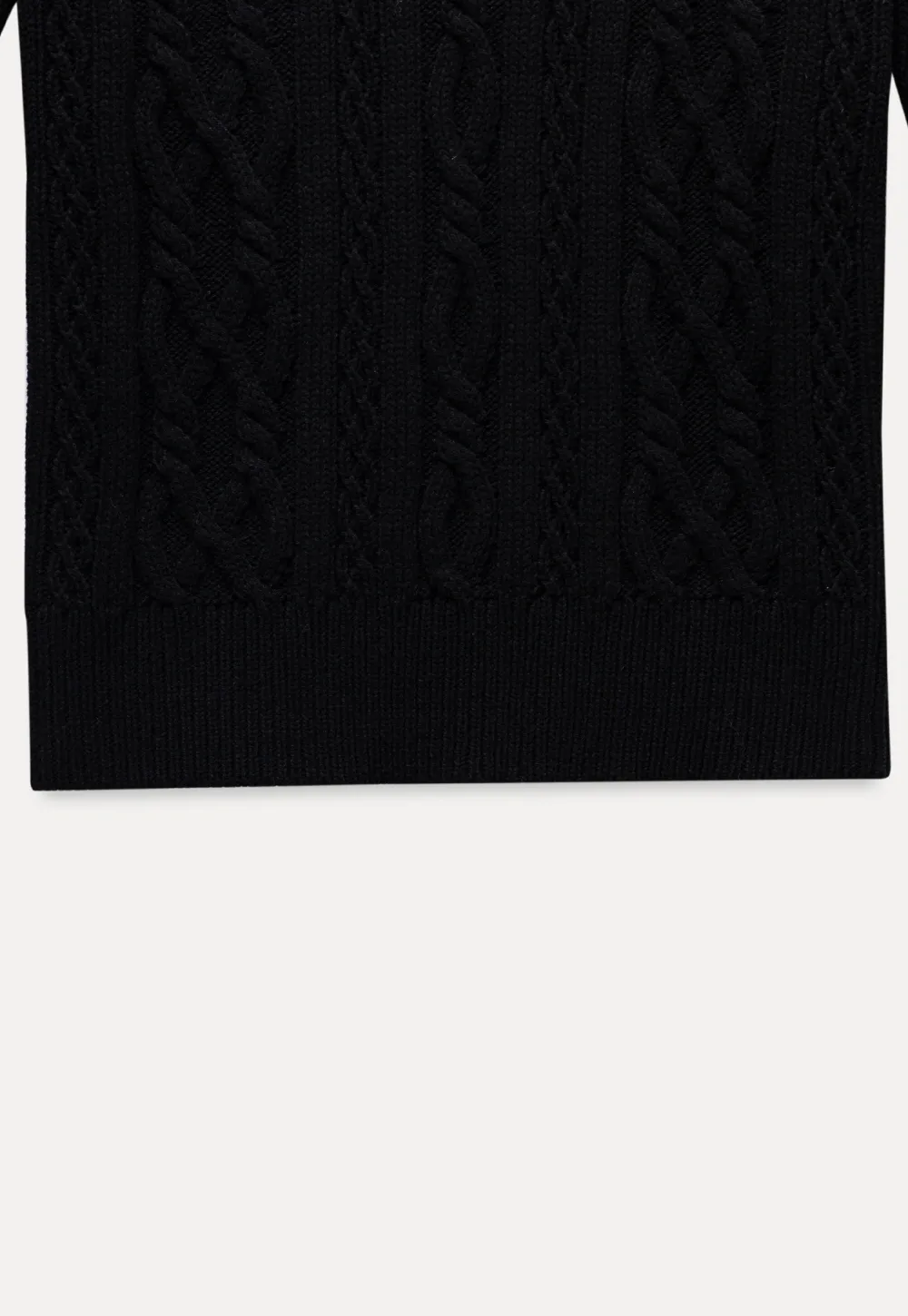 Classic Round Neck Cable Knit Slim Sweater