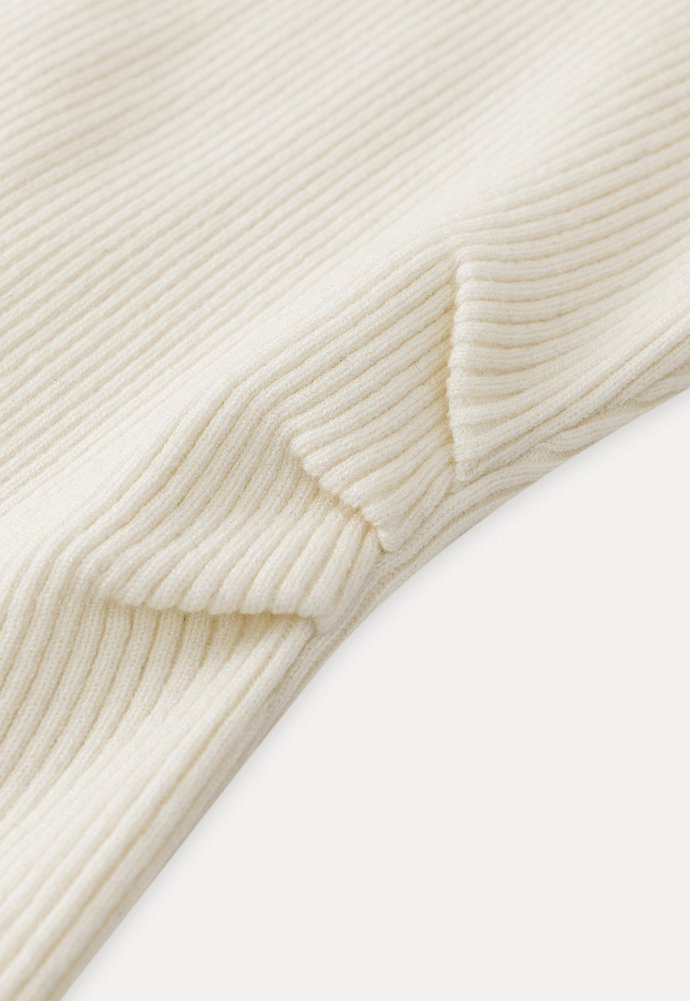 Elegant Ribbed Knit Turtleneck Sweater