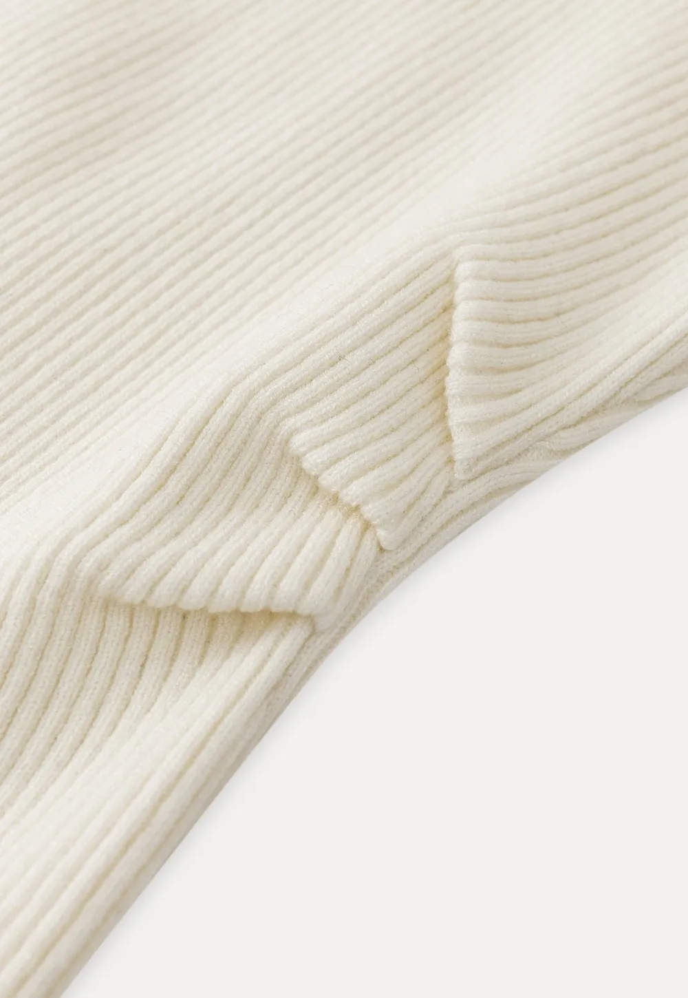 Elegant Ribbed Knit Turtleneck Sweater