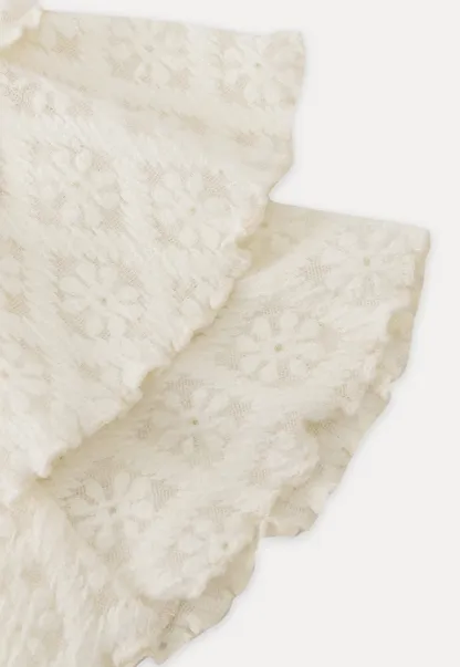 Elegant White Floral Lace Knit Long Sleeve Blouse