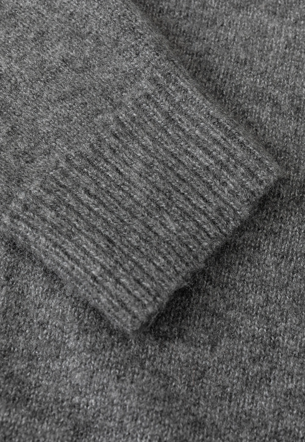 Fashionable Grey Sweater with Hood and Ribbed Trim