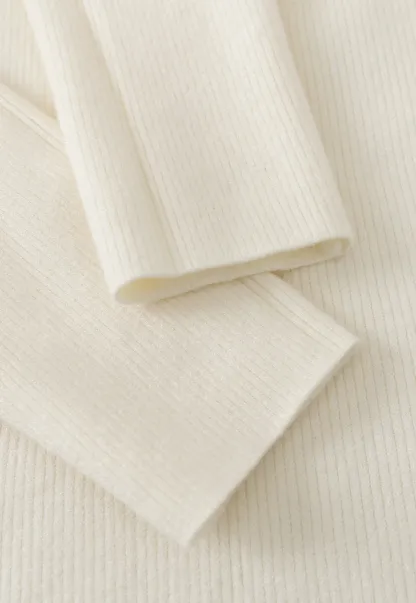 Ribbed Scoop Neck Long-Sleeve Top