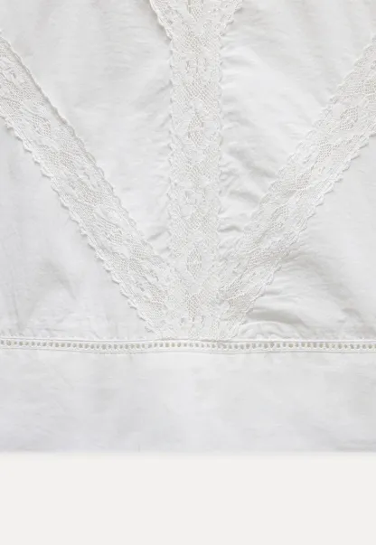Women’s Lace Patchwork Half Sleeve Blouse