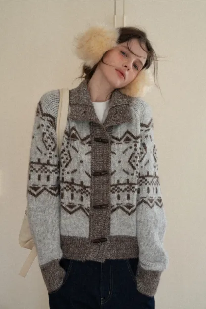 Vintage-Inspired Fair Isle Turtleneck Knit Sweater