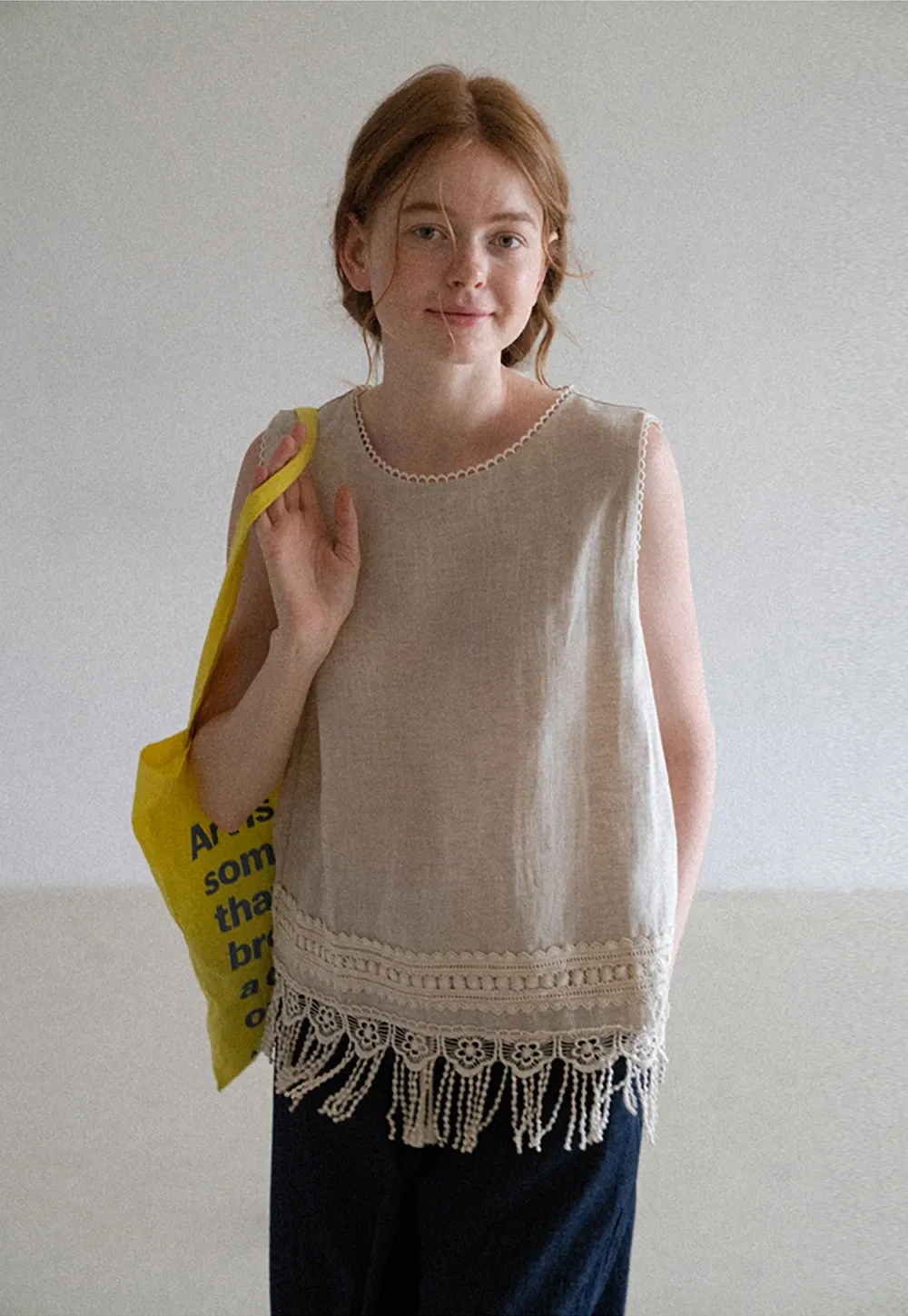 Lace Trim Tank Top with Tassel Hem