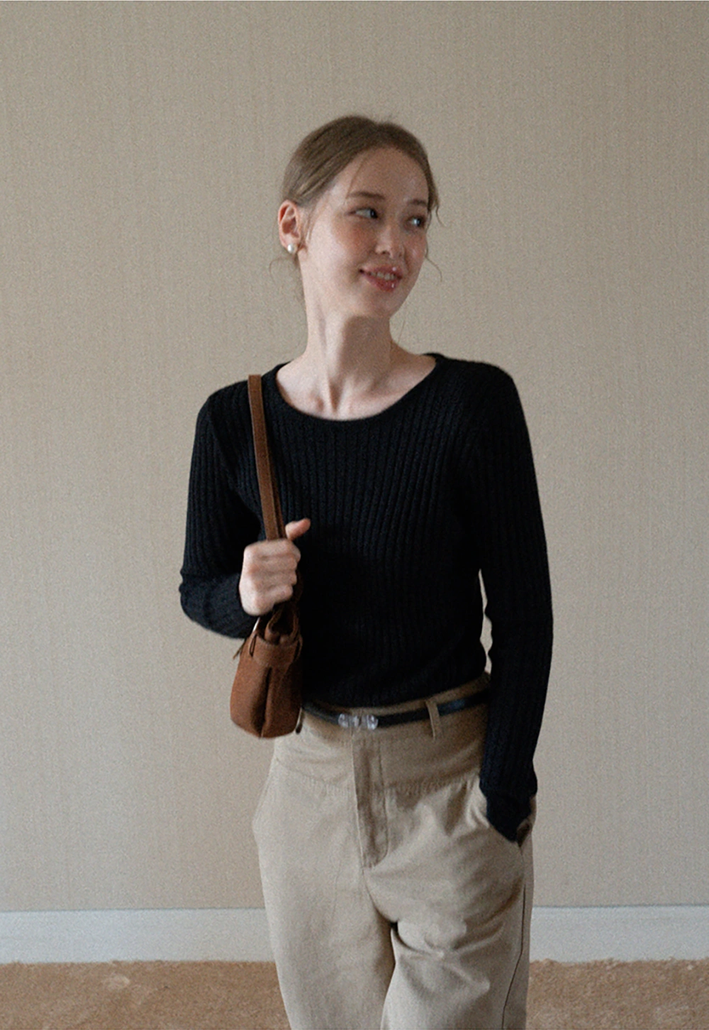 Womens Ribbed Crew Neck Long Sleeve Knit Top