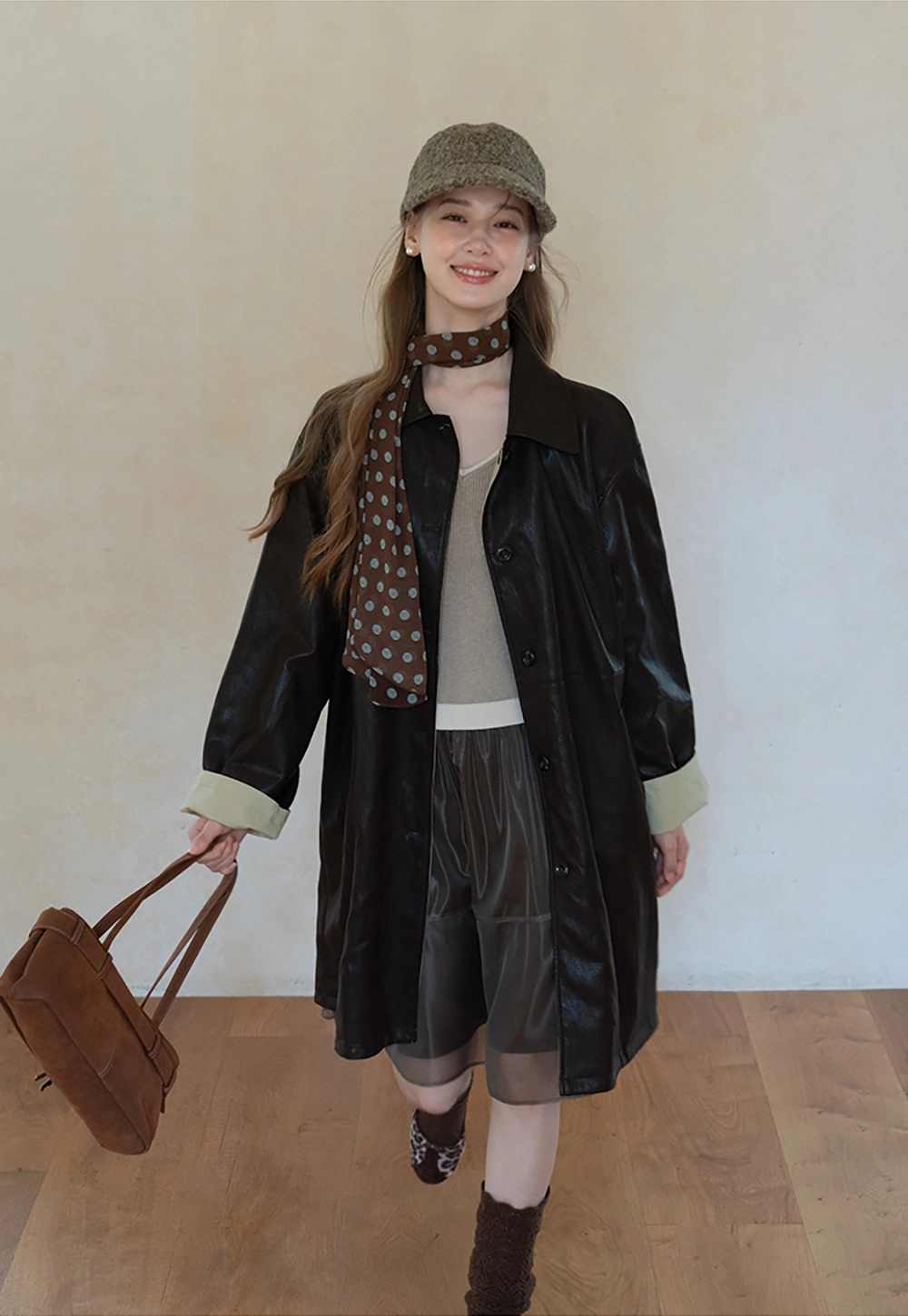 Womens V Neck Contrast Trim Knit Long Sleeve Top