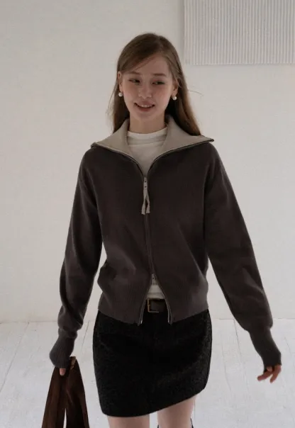 Womens Long Sleeve Mock Neck Top