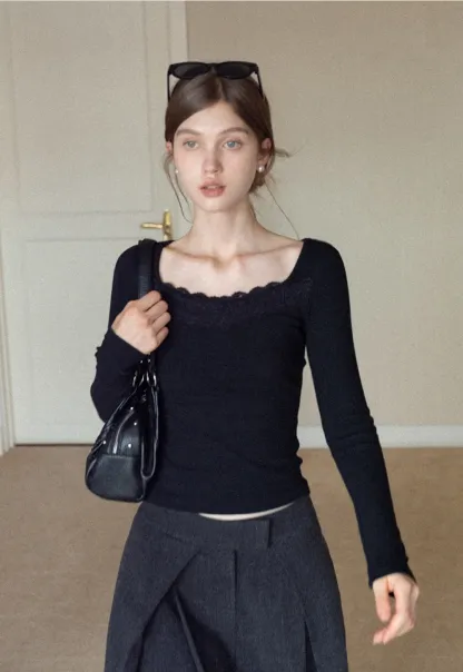 Women Square Neck Long Sleeve Tee