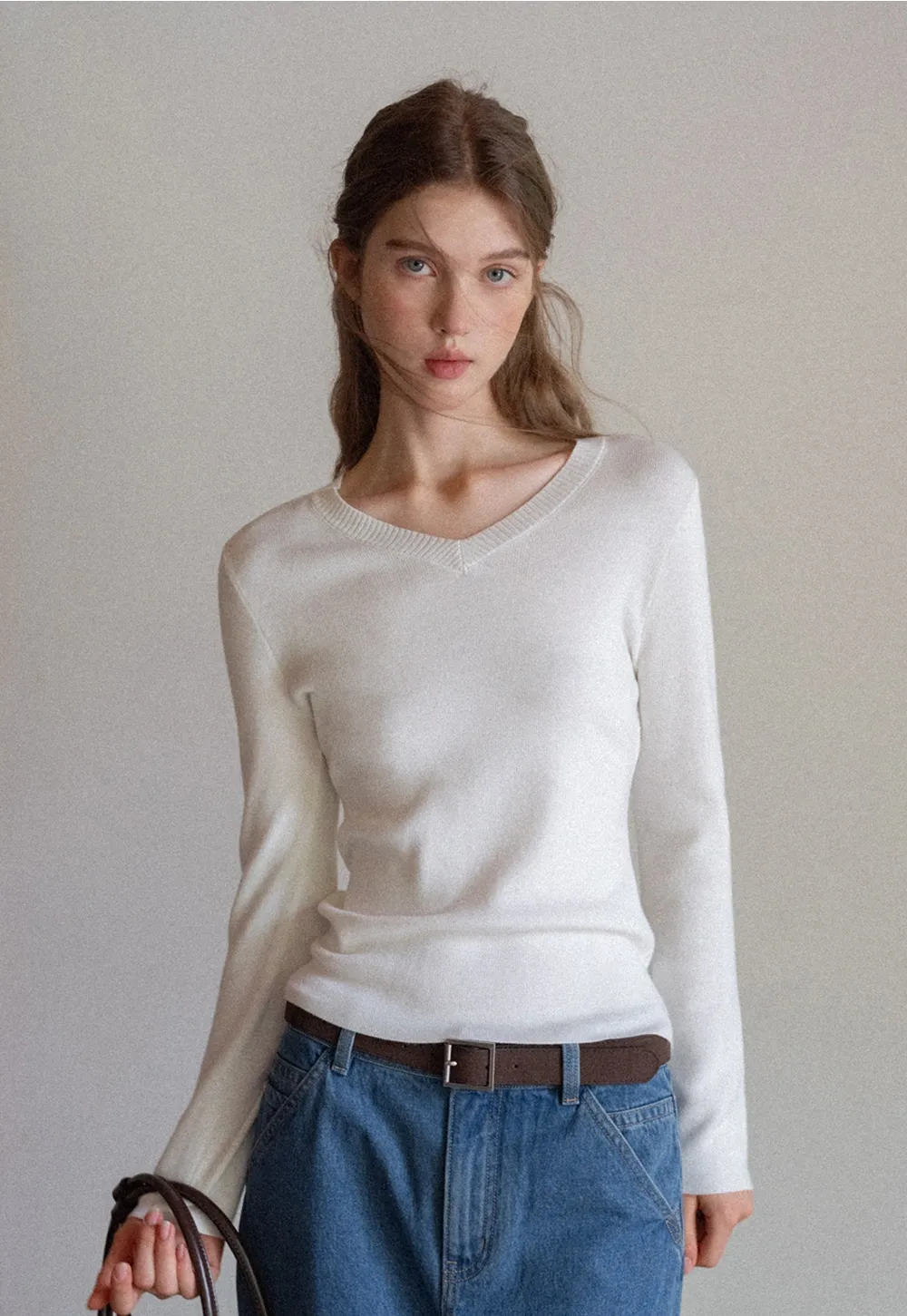 Casual White Long Sleeve Sweater with V-Neck
