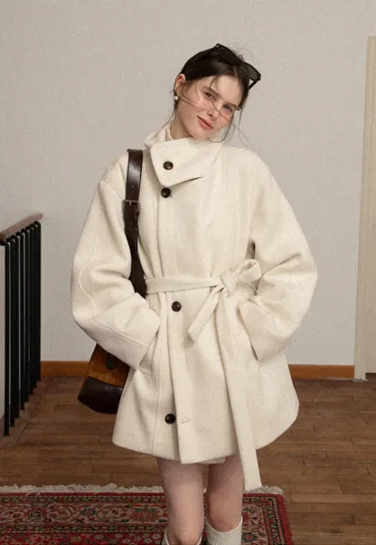 Elegant Wool Coat with Belted Waist Design