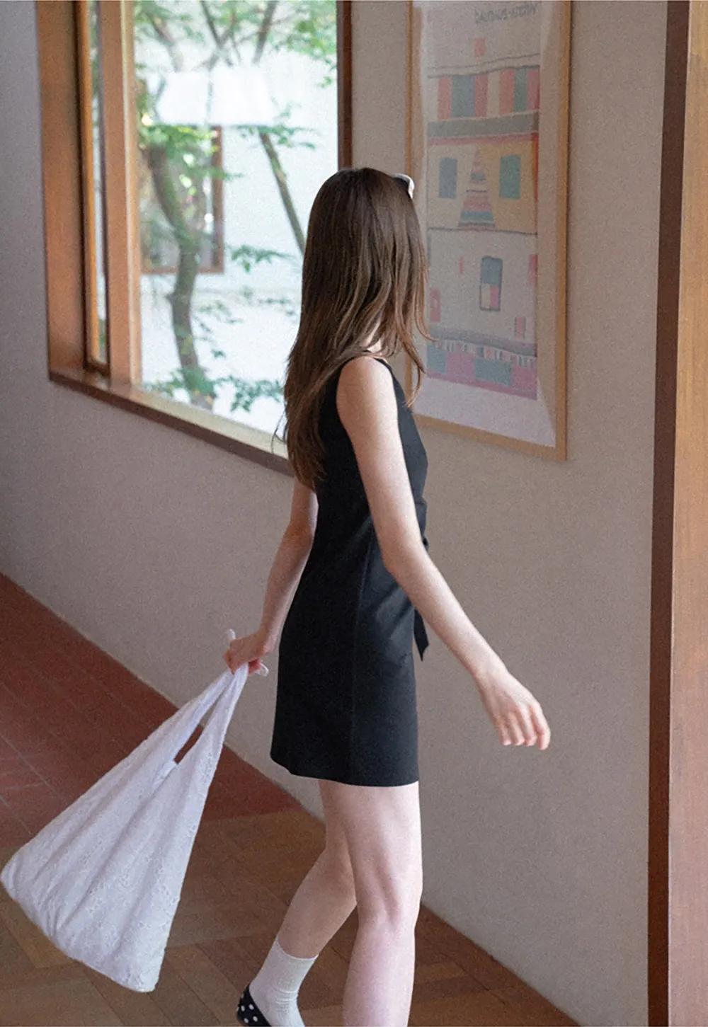 Robe mini sans manches à détail cache-cœur