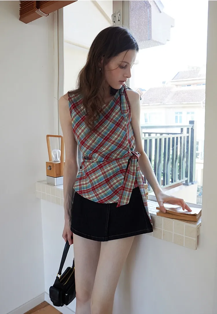 Plaid Sleeveless Top with Side Tie