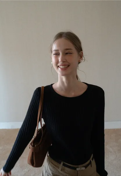 Womens Ribbed Crew Neck Long Sleeve Knit Top