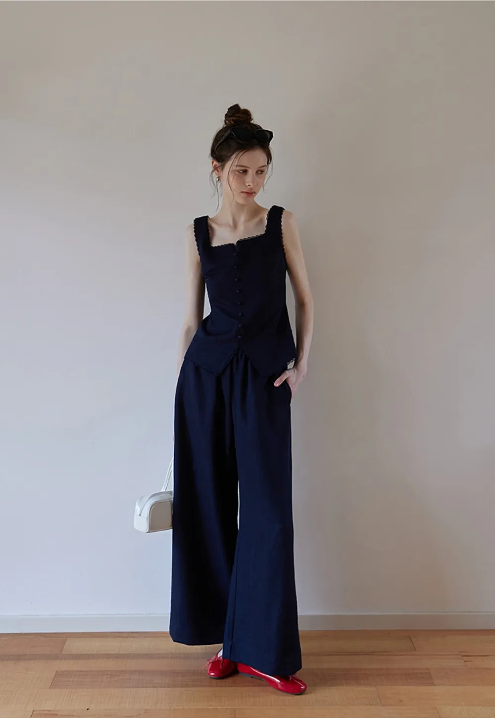 Women’s 2 Piece Set – Sleeveless Lace Trim Top and High Waist Wide Leg Pants