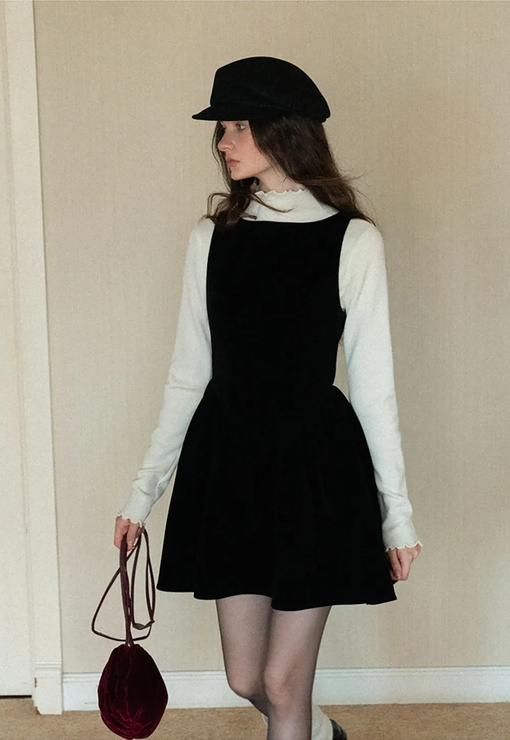 Elegant Black Velvet A-Line Sleeveless Short Dress