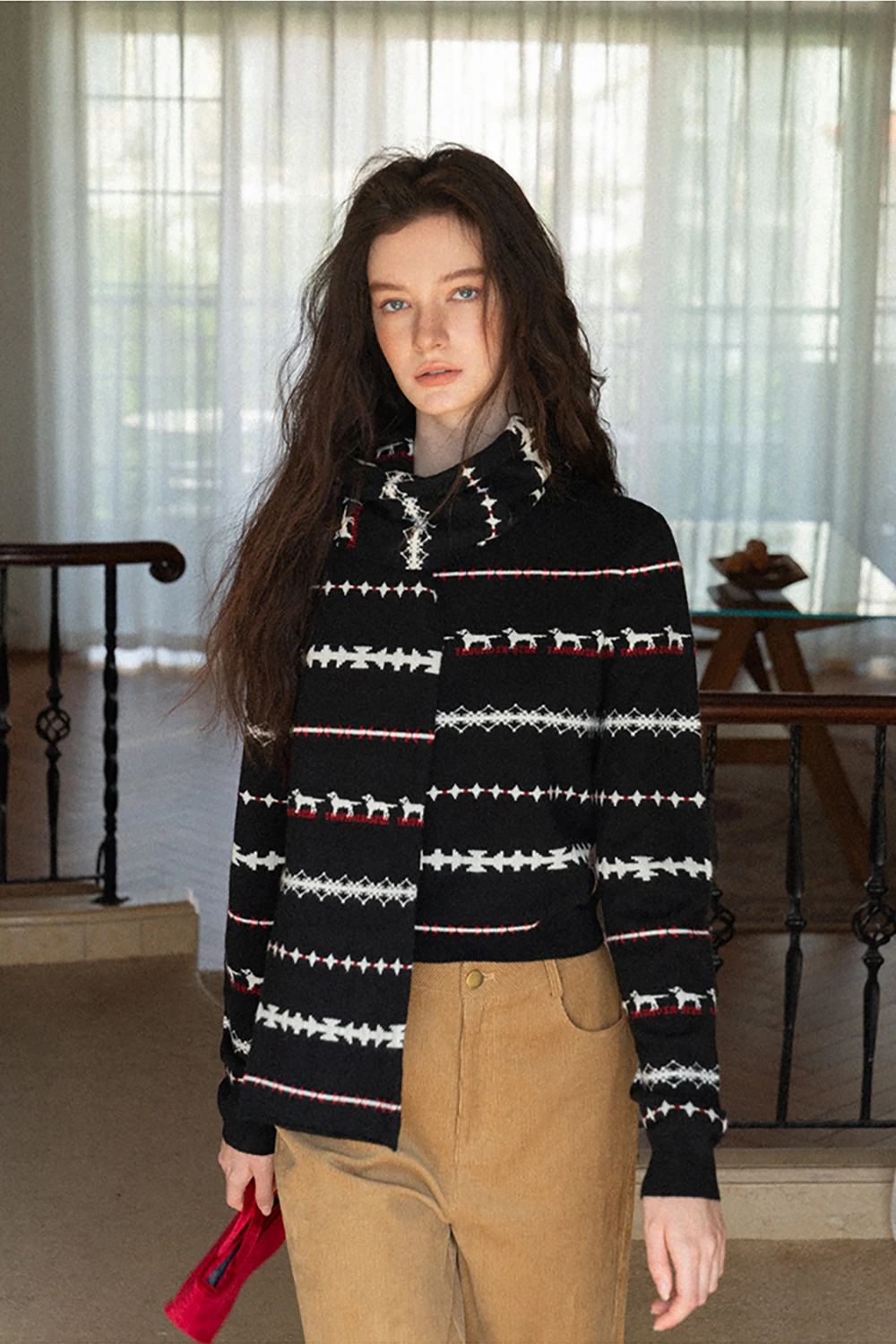 Christmas Knit Scarf With Reindeer Pattern