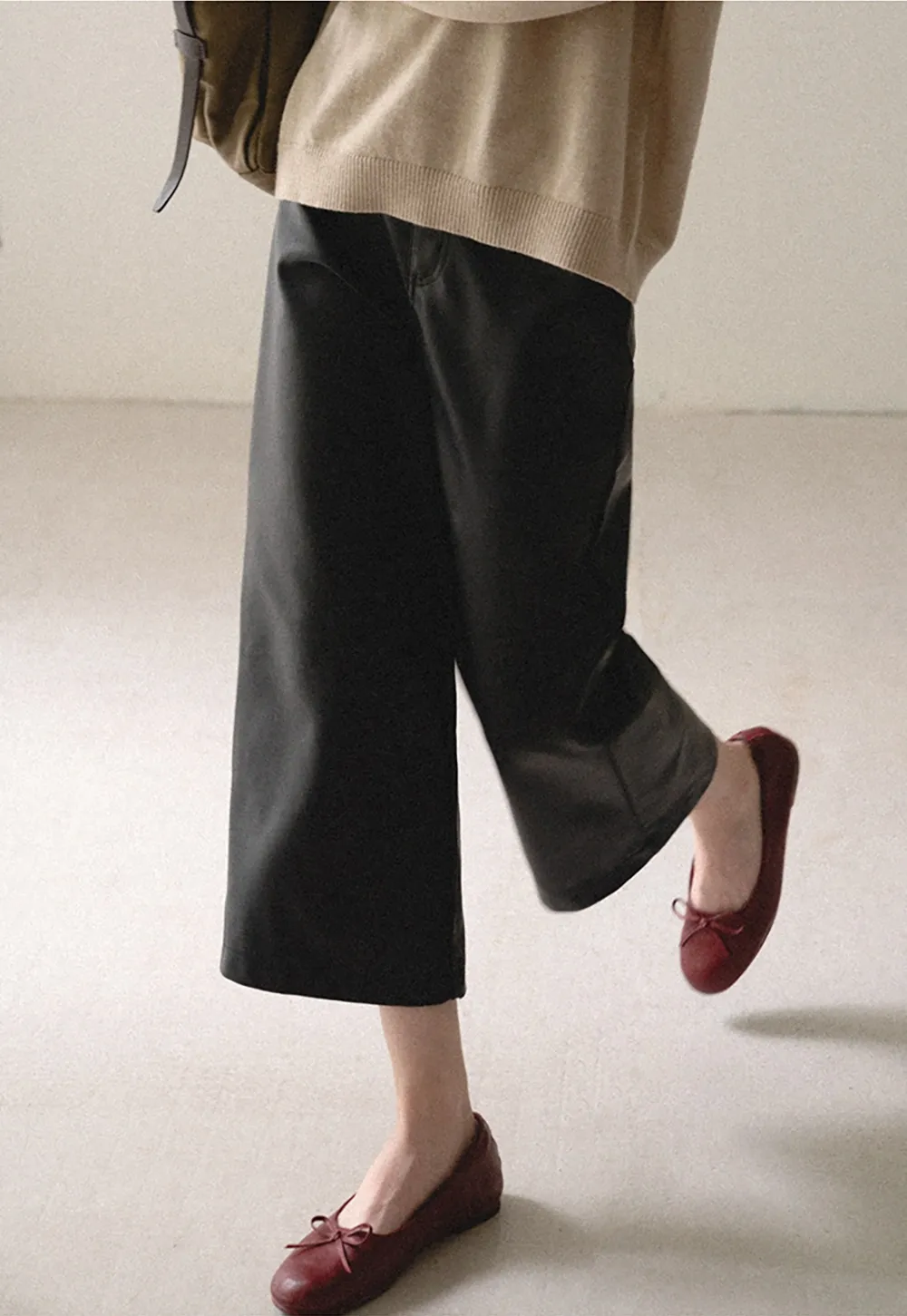 Pleated Wide Leg Leatherette Casual Pants