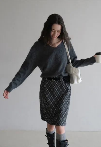 Cozy V-Neck Long Sleeve Sweater